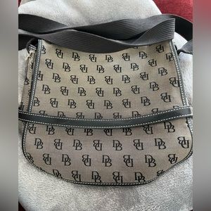 Dooney & Bourke Crossbody Bag